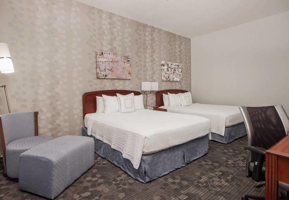 Courtyard By Marriott Palmdale Otel Dış mekan fotoğraf