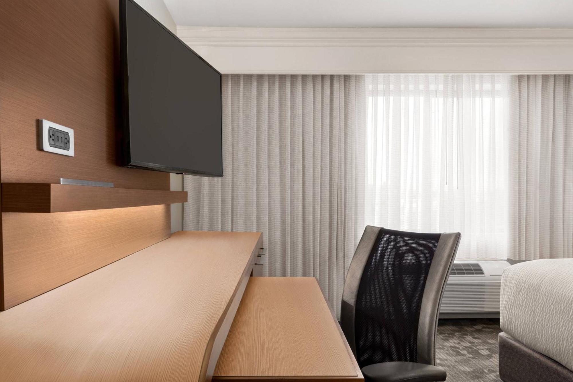 Courtyard By Marriott Palmdale Otel Dış mekan fotoğraf