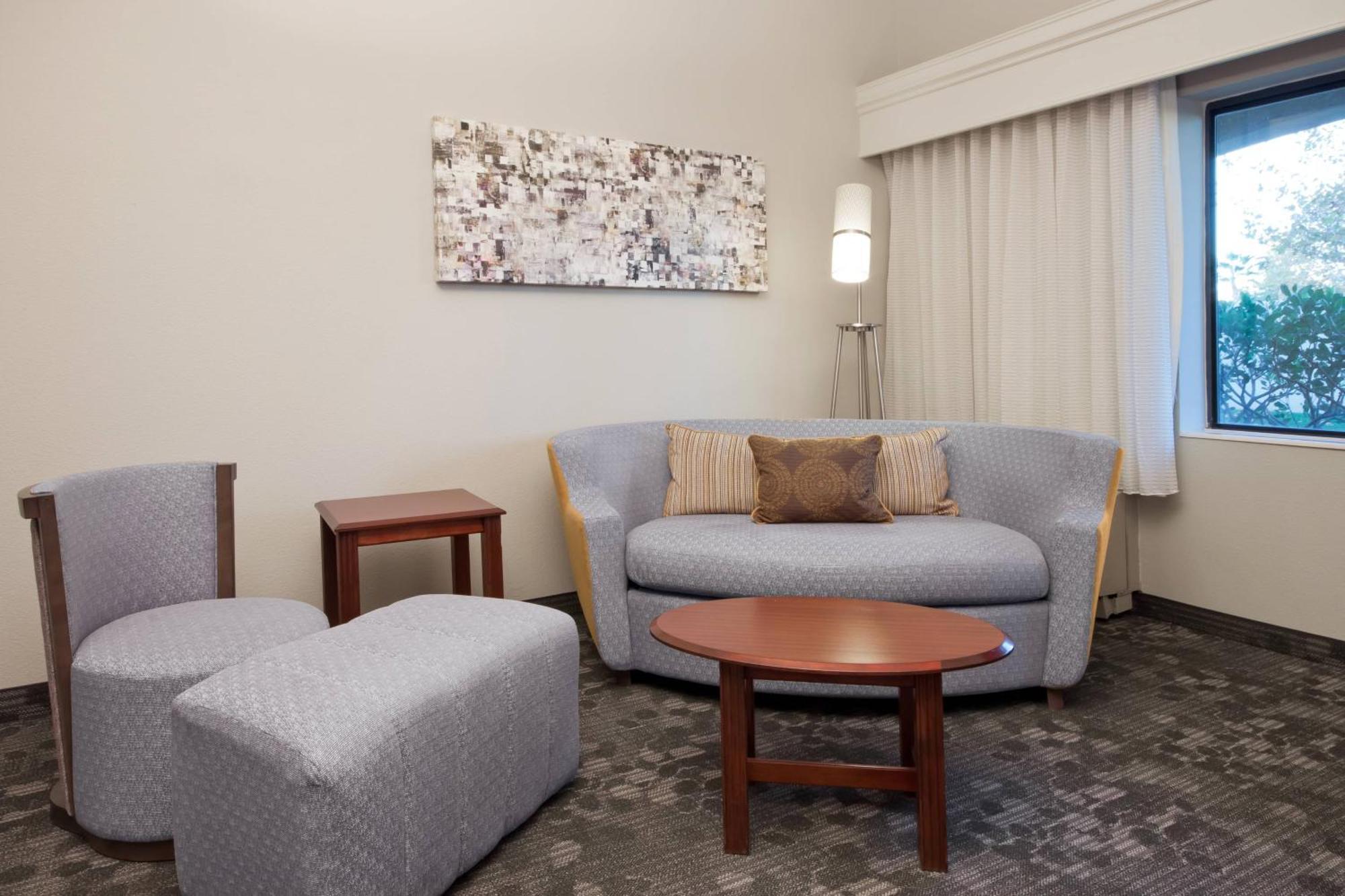 Courtyard By Marriott Palmdale Otel Dış mekan fotoğraf